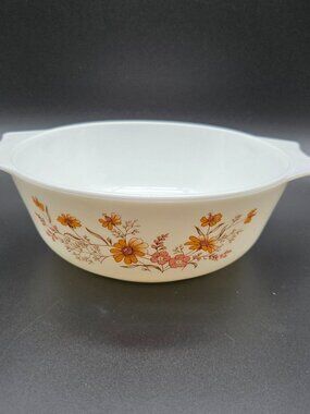Vintage English PYREX Country Autumn Casserole Dish - 8 inch Diameter #5704